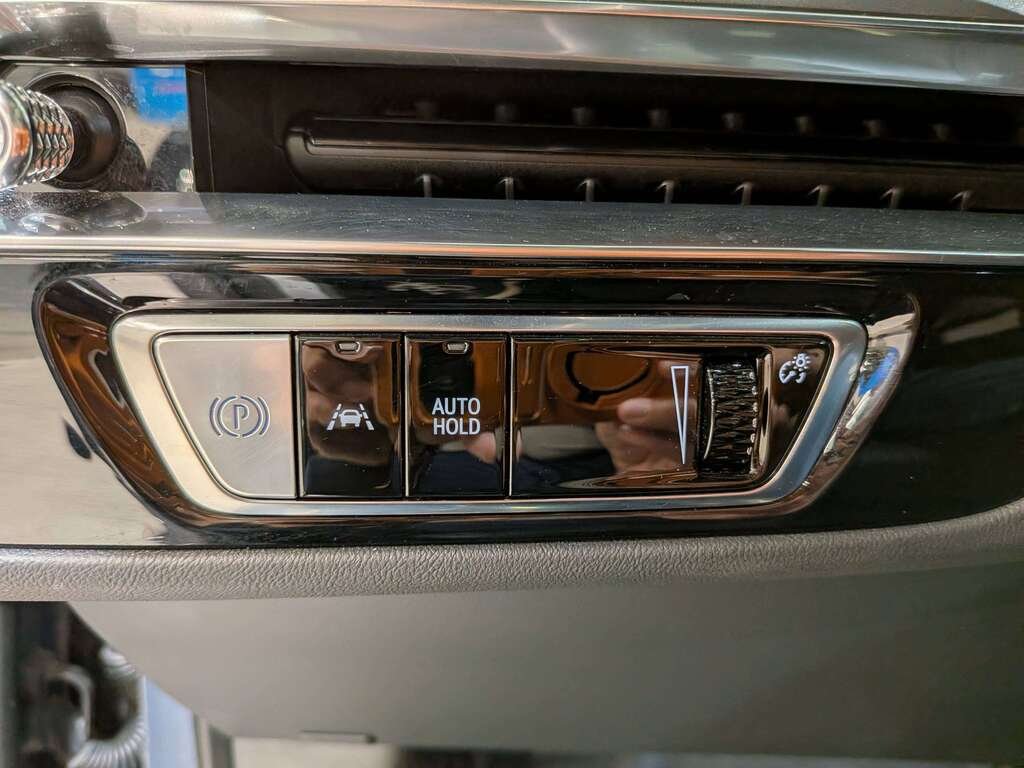 2024 Cadillac LYRIQ 4dr Tech w/1SA Grey Val-David - photo #21