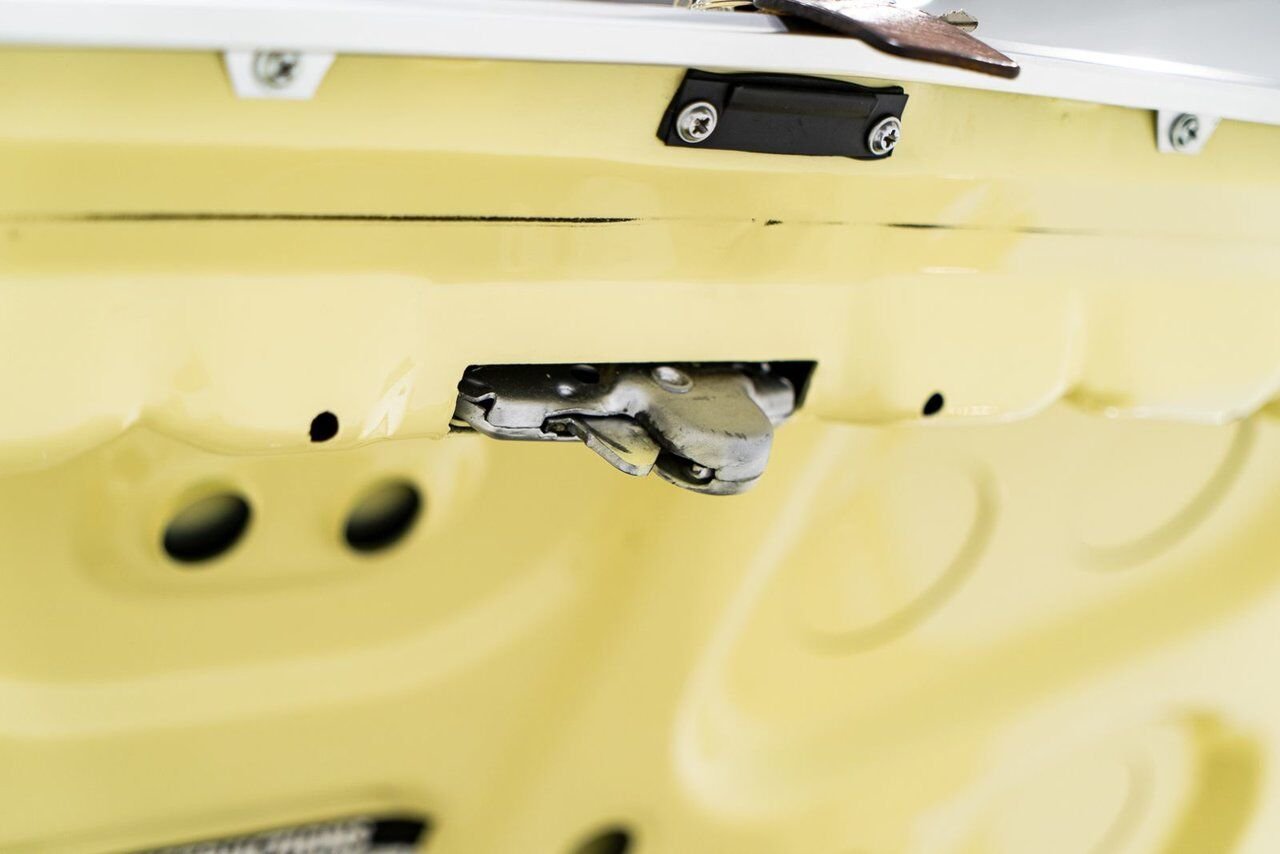 1965 Chevrolet Impala SS *PRIX EN USD* 396/325HP 4spd frame off restoration Yellow Montreal - photo #52