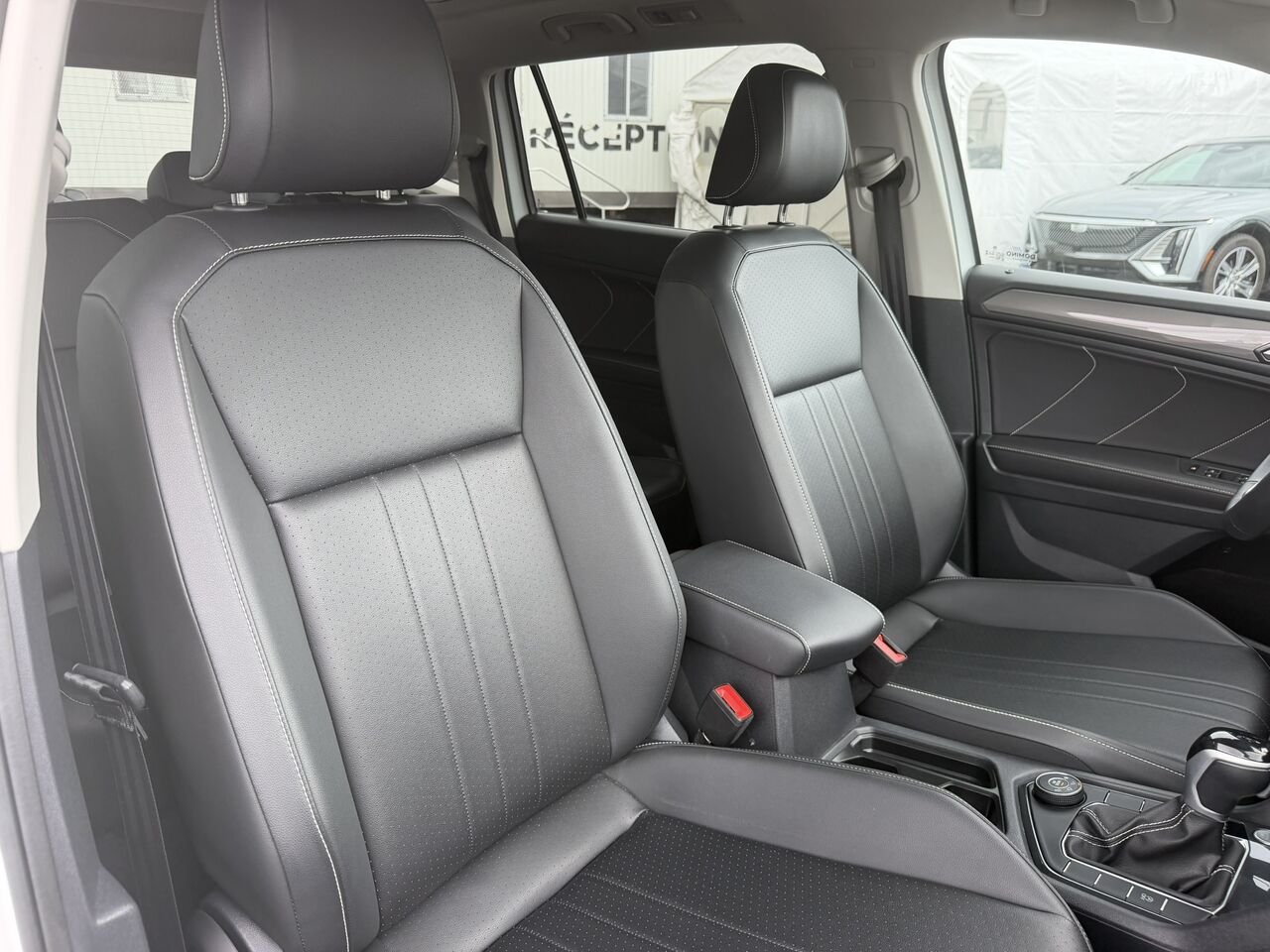 Volkswagen Tiguan Comfortline 4MOTION 2024 Blanc Laval - photo #19