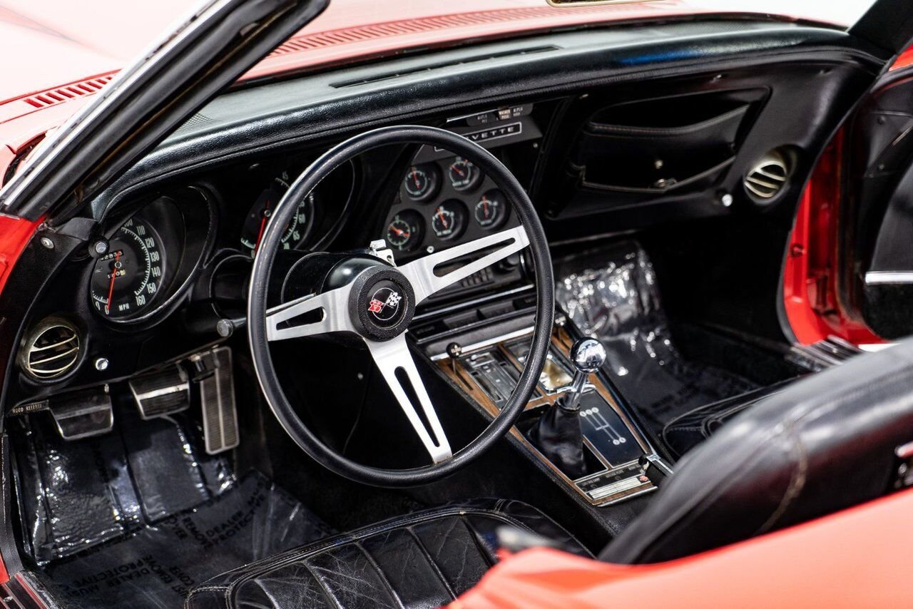 Chevrolet Corvette *PRIX EN USD* Matching# LT1 350/330HP 1971 Rouge Montréal - photo #10