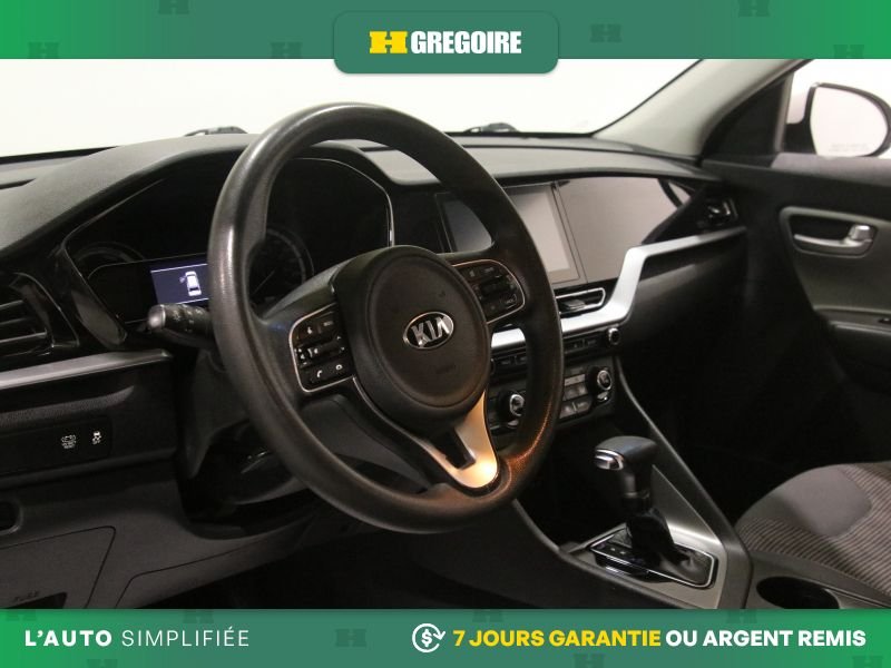 2020 Kia Niro White Saint-Eustache - photo #11