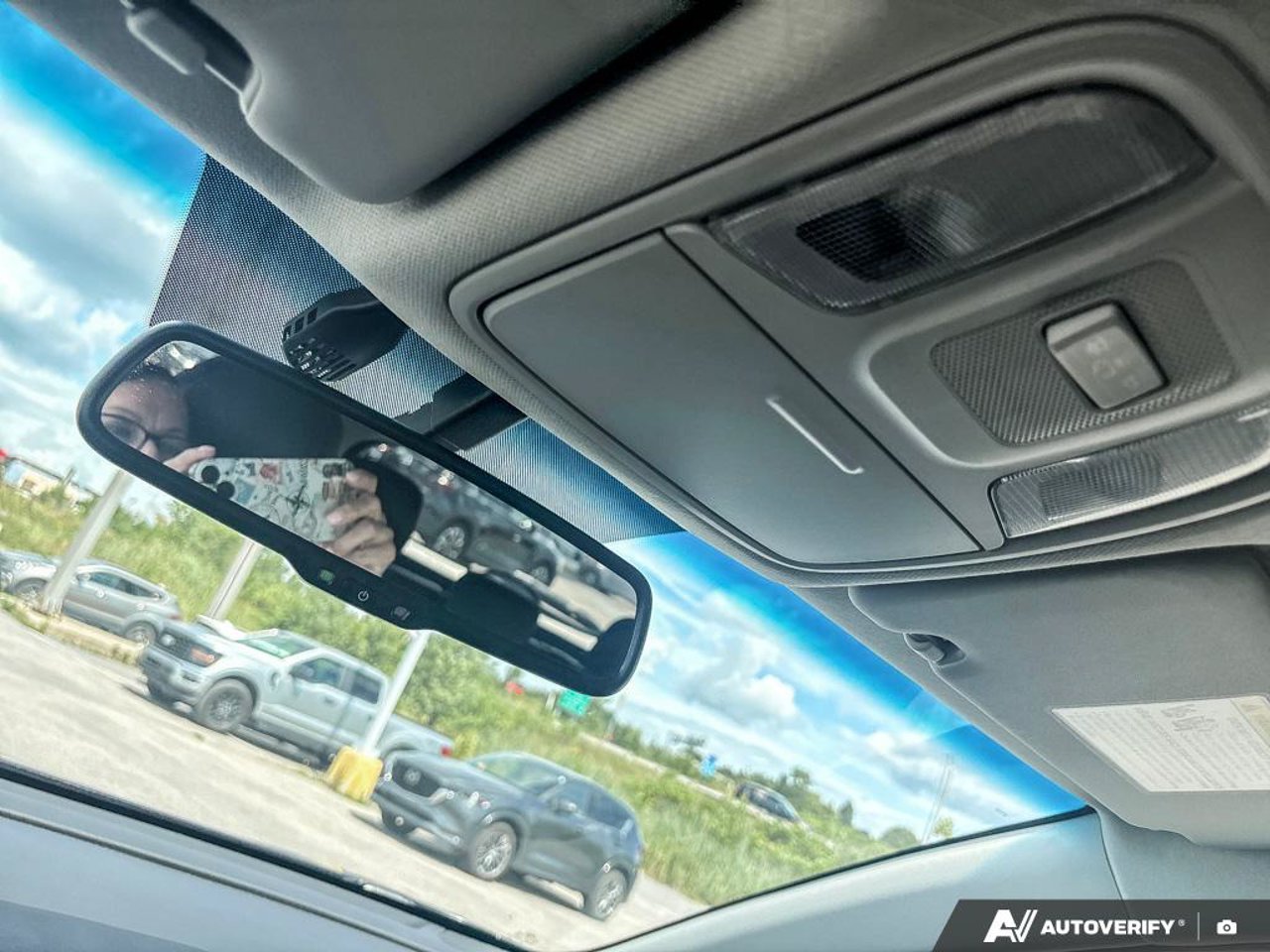 2019 Kia Niro KNDCC3LC2K5273975 Grey Mirabel - photo #23