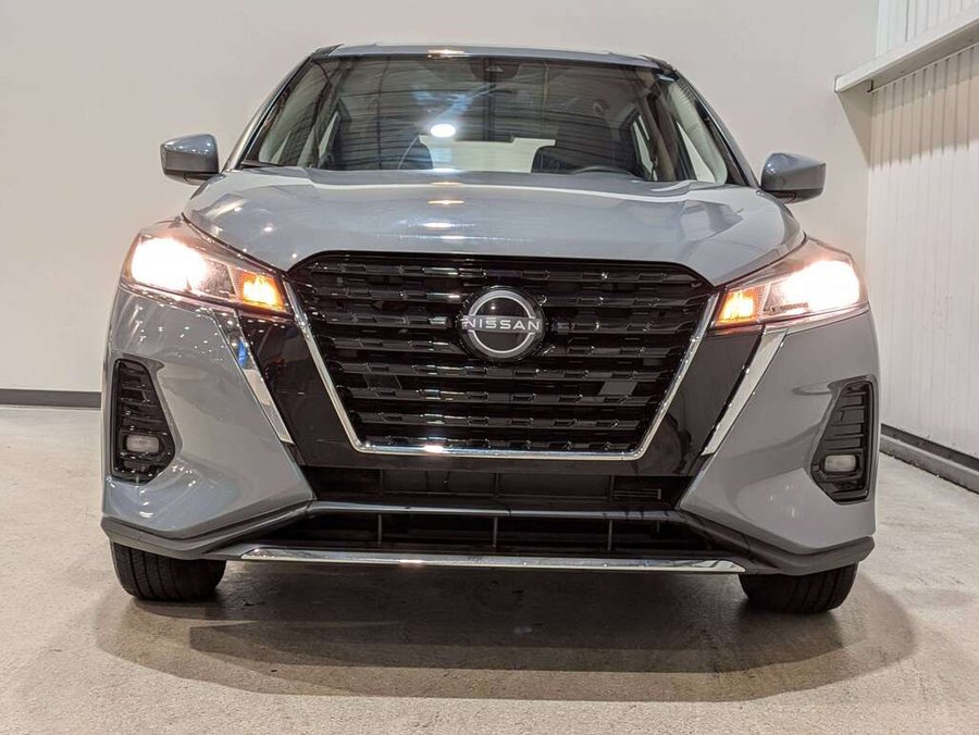 2024 Nissan Kicks Grey