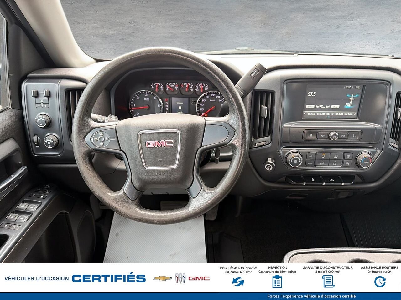GMC SIERRA K1500 Cabine double 4RM 143,5 po 2018 Noir Montmagny - photo #7