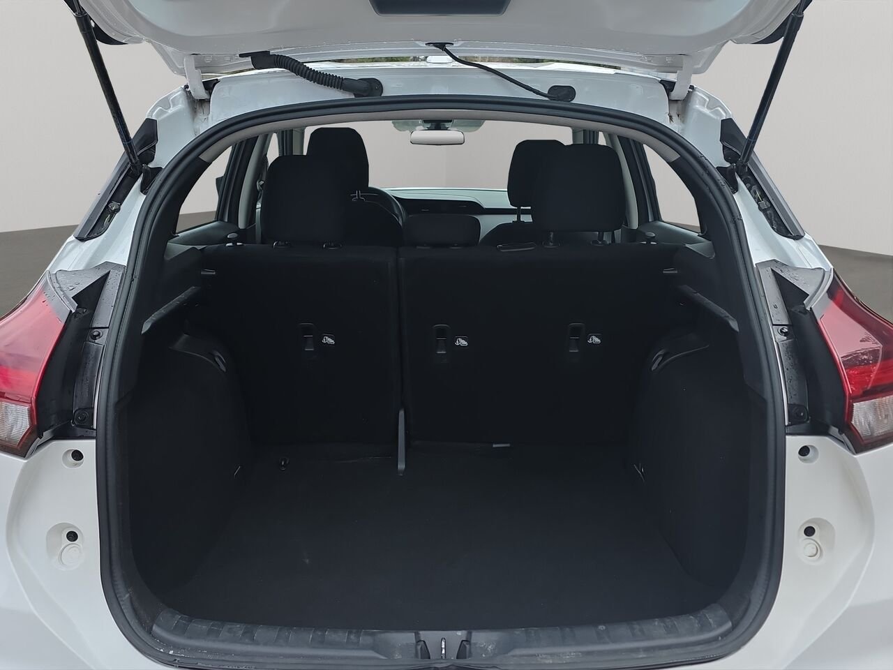 Nissan Kicks S TA, commande audio au volant, bluetooth 2024 Blanc Val-David - photo #21