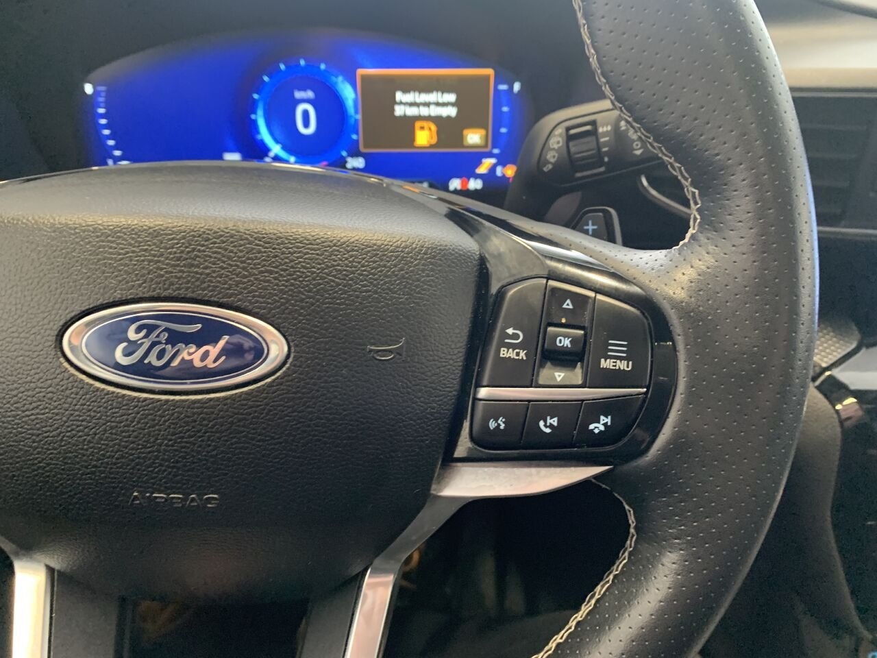 Ford Explorer ST EXPLORER ST 4WD 2024 Gris Châteauguay - photo #37