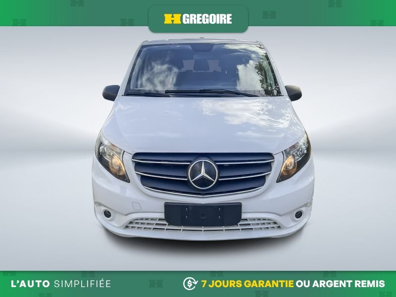 2022 Mercedes Benz Metris Blue Blainville - photo #1