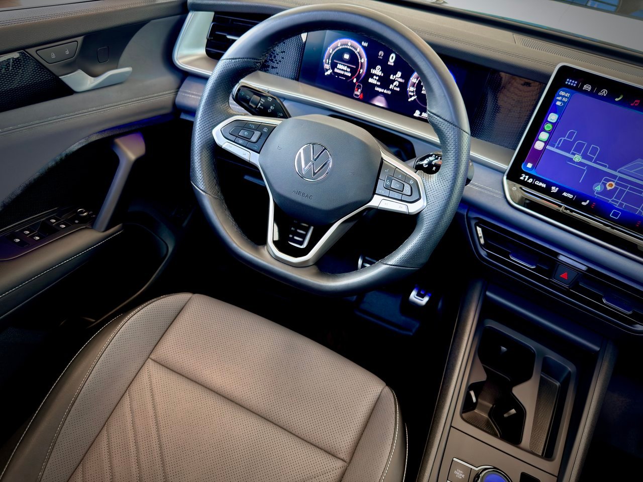 2026 Volkswagen Tiguan Black Notre-Dame-des-Prairies - photo #16
