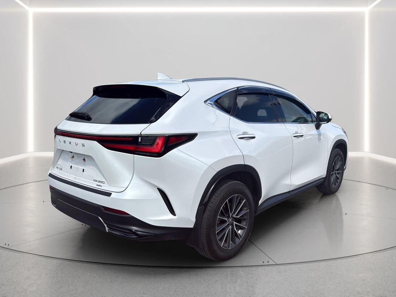 2025 Lexus NX White Gatineau - photo #4