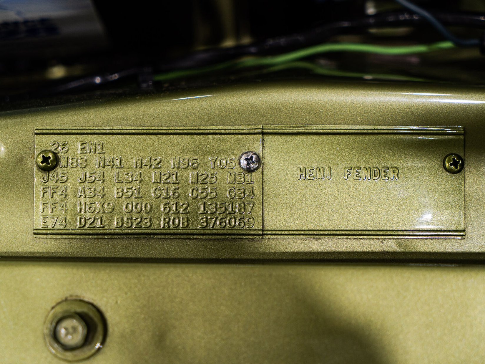 Plymouth HEMI Cuda 1 de 3 Exemplaires Utilisés par la Division Course de Chrysler France **PRIX EN USD** 1970 Vert Montréal - photo #56