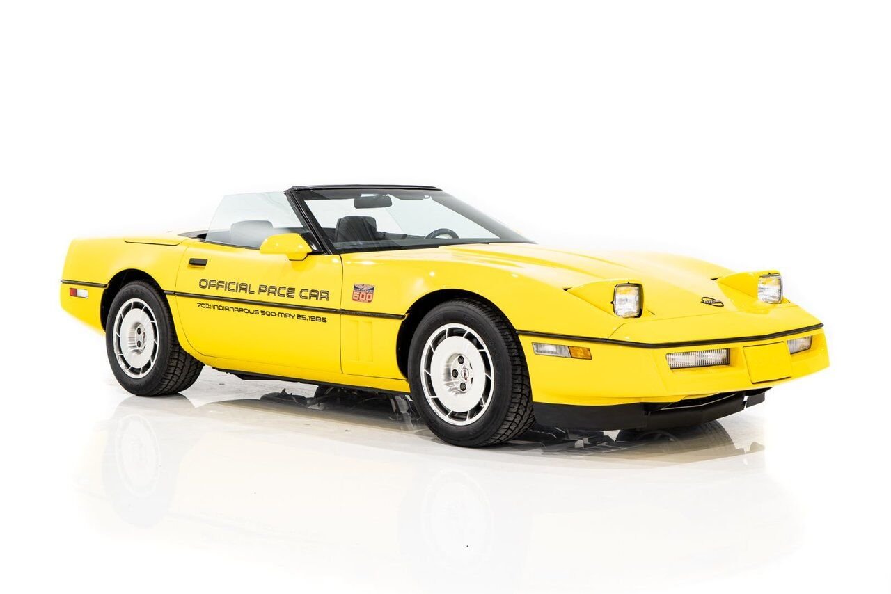 Chevrolet Corvette Pace Car livery with only 17,380km (10,800miles) 1986 Jaune Montréal - photo #51