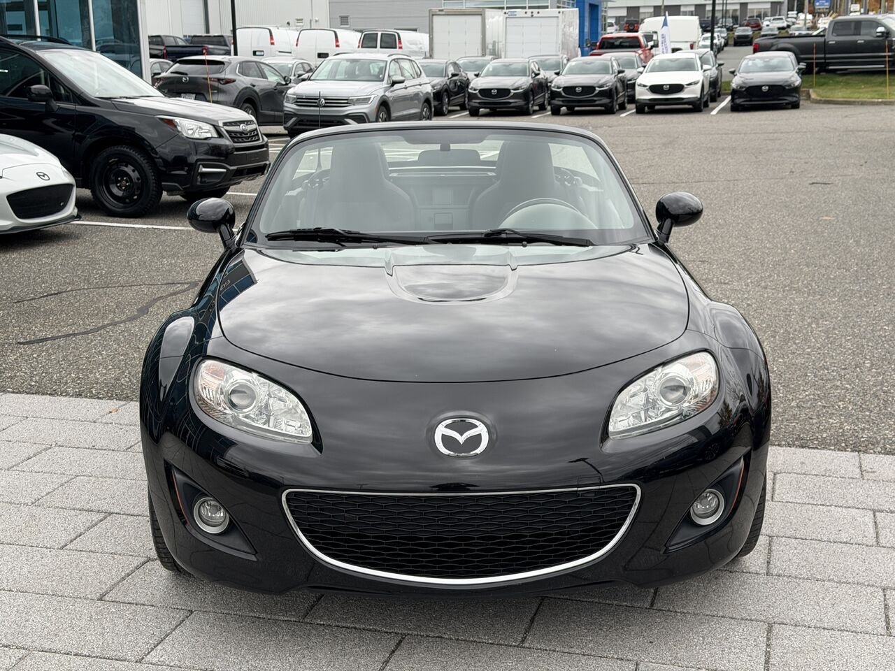 2009 Mazda MX-5 Black Ste-Marie - photo #2