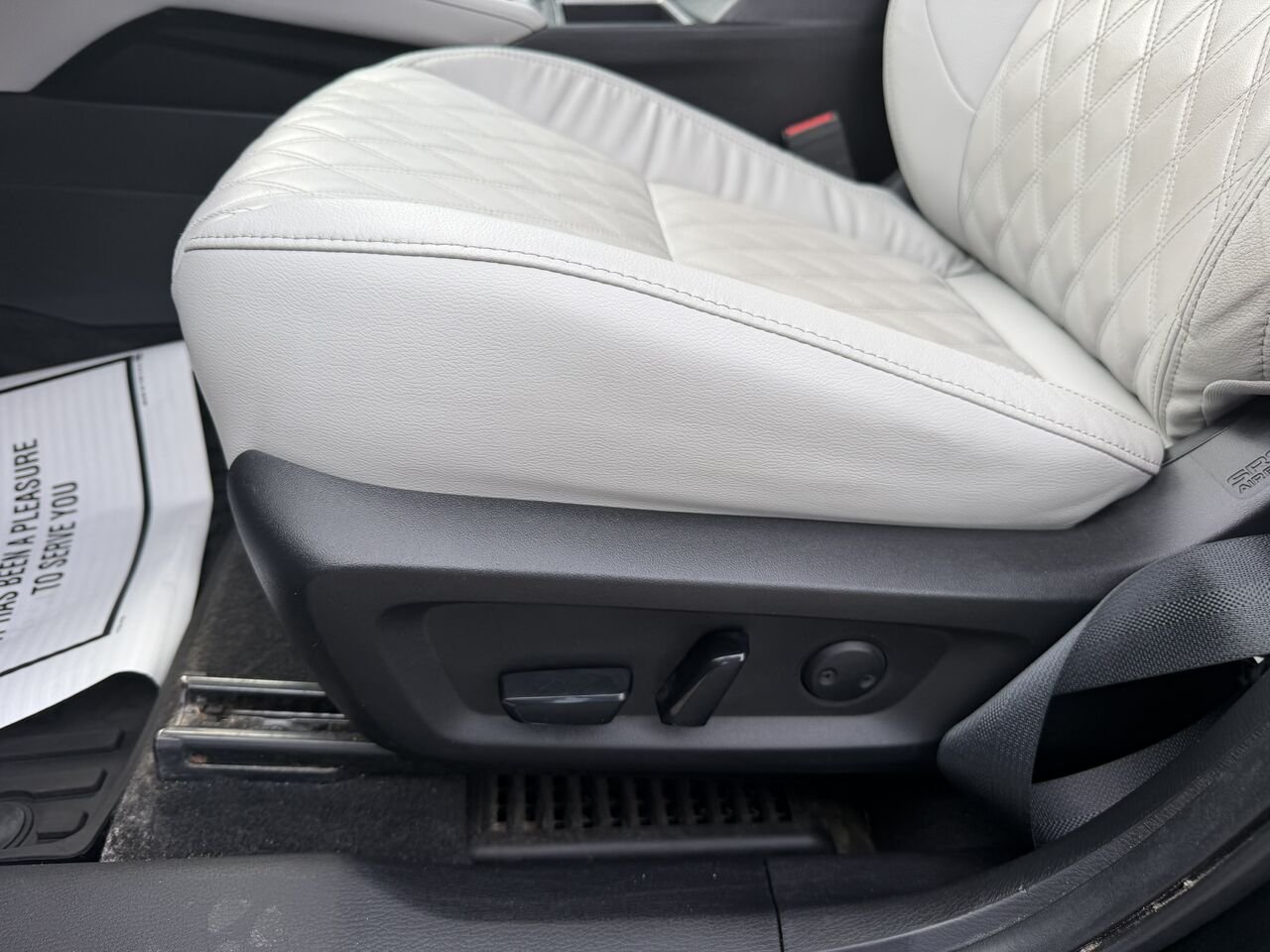 2022 Mitsubishi Outlander GT AWD 7 PASSAGERS Grey Laval - photo #27