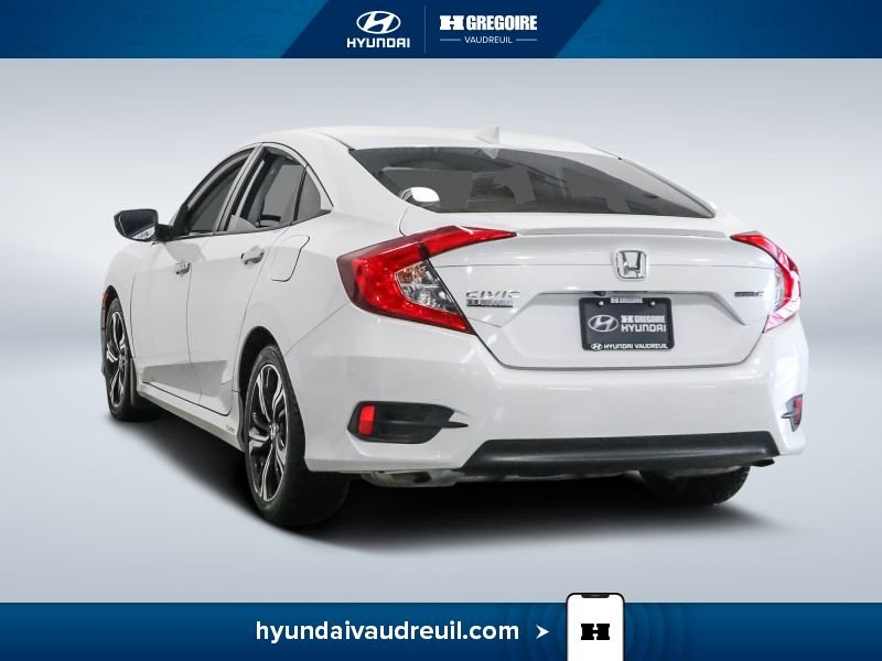 2016 Honda Civic White Laval - photo #7
