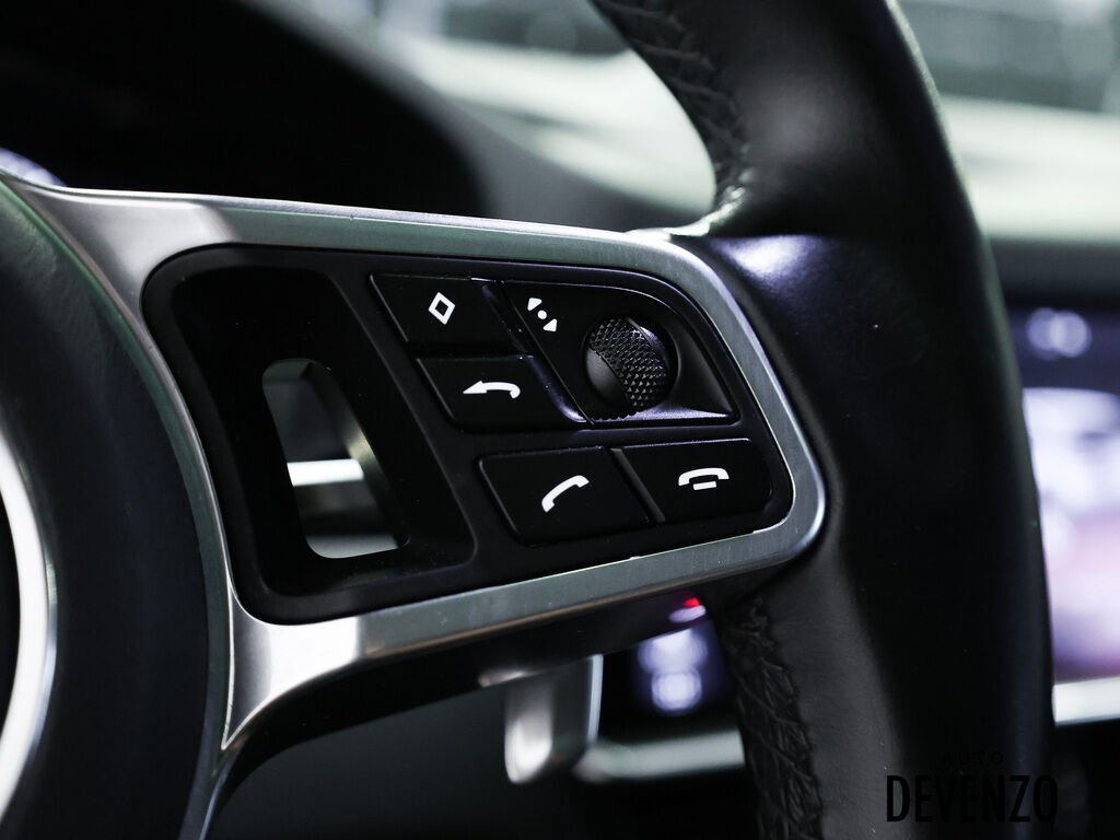 2020 Porsche Cayenne Silver Saint-Eustache - photo #17
