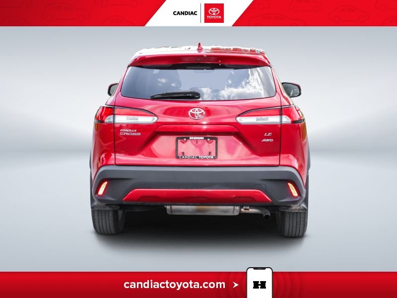 2022 Toyota Corolla Red Saint-Eustache - photo #7