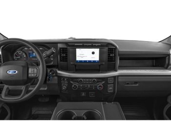 Ford Super Duty F-350 à roues arrière jumelées XL