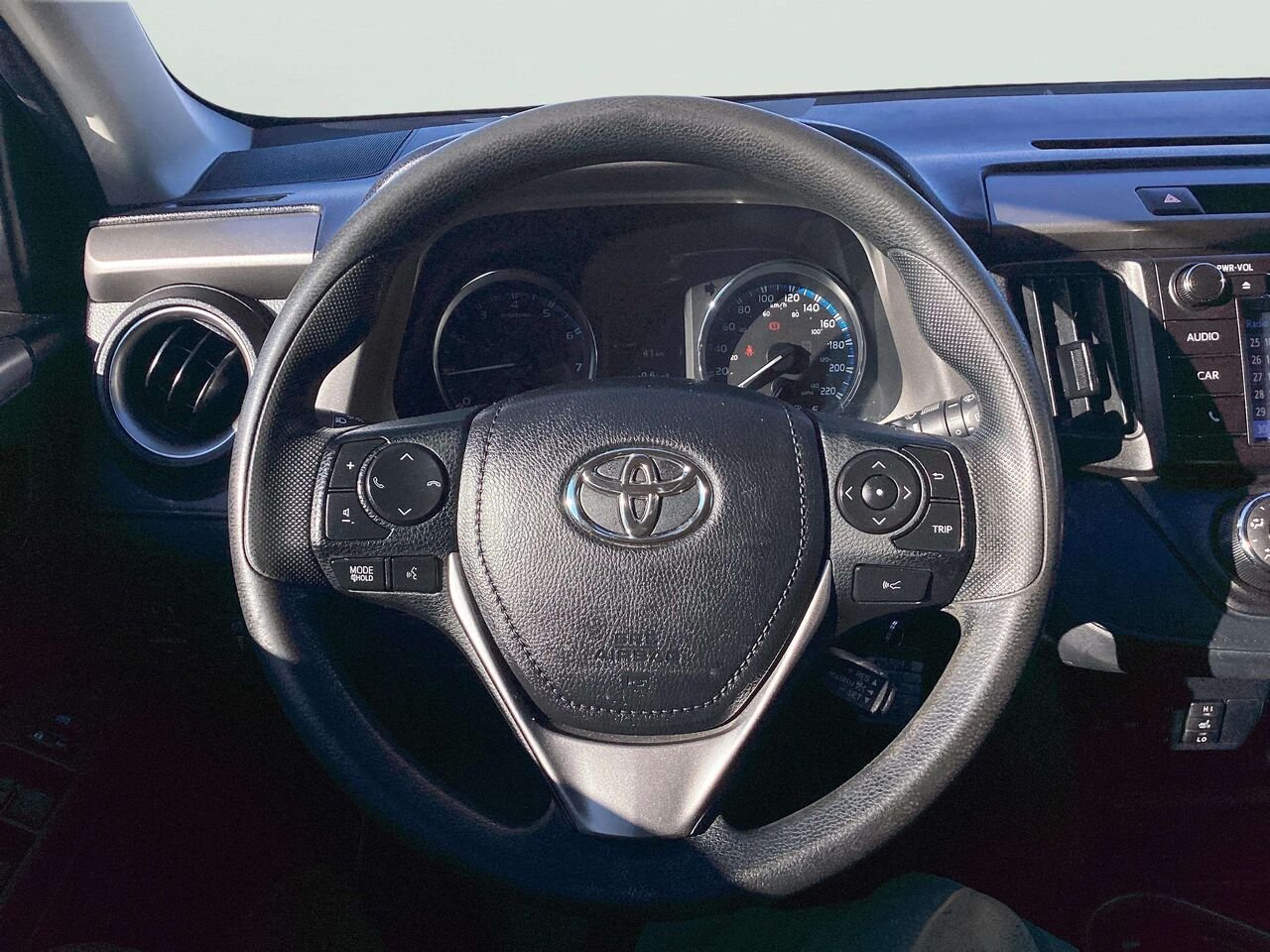 2018 Toyota RAV4 Grey Gatineau - photo #12