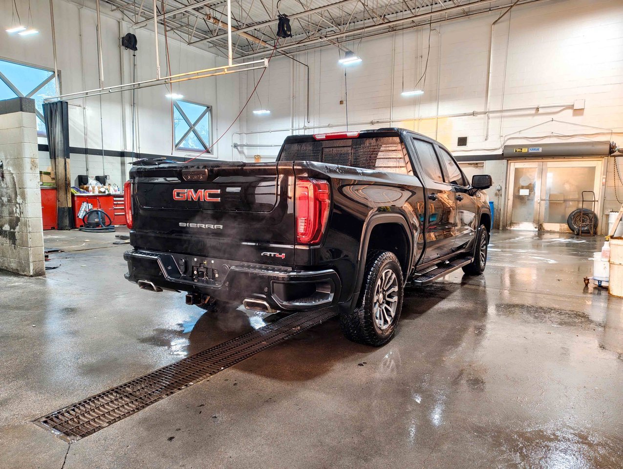 2022 GMC Sierra 1500 Limited 4WD Crew Cab 147 AT4 Black Sherwood Park - photo #5