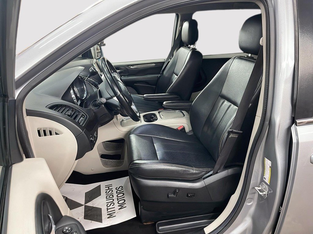 Dodge GRAND CARAVAN 2018 Gris Amos - photo #8
