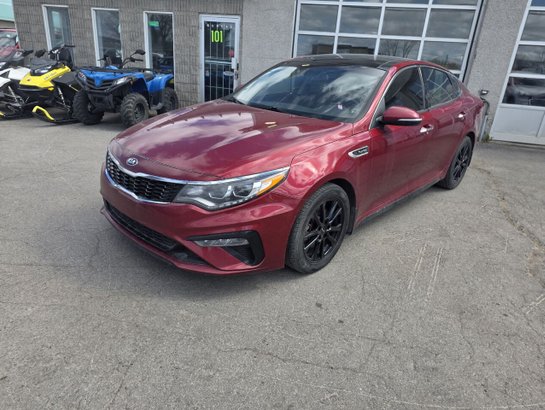 2019 Kia Optima 2019 Red