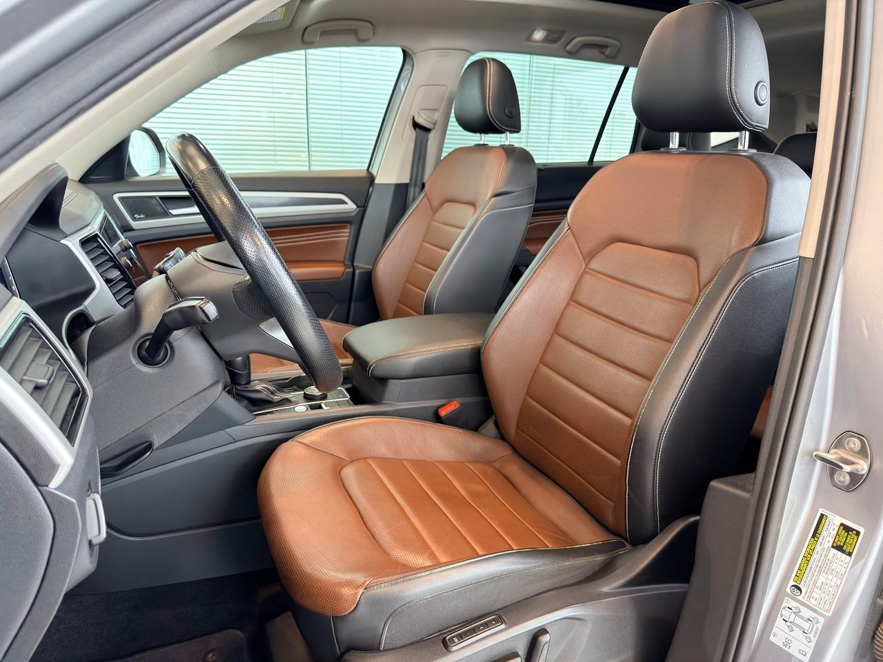Volkswagen Atlas 2021 Gris Notre-Dame-des-Prairies - photo #18