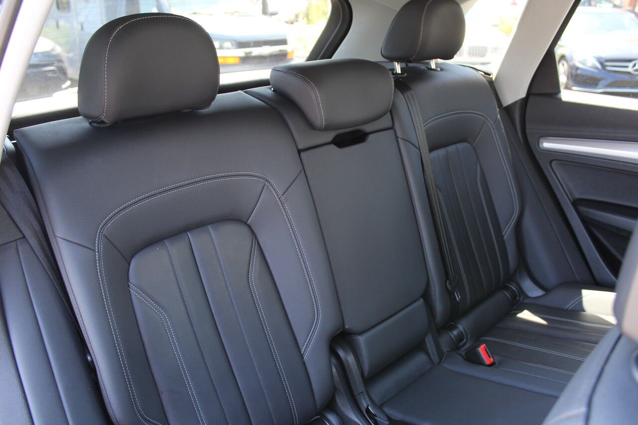 2022 Audi Q5 VIN: WA1EABFY3N2063336 Black Sainte-Rose - photo #10