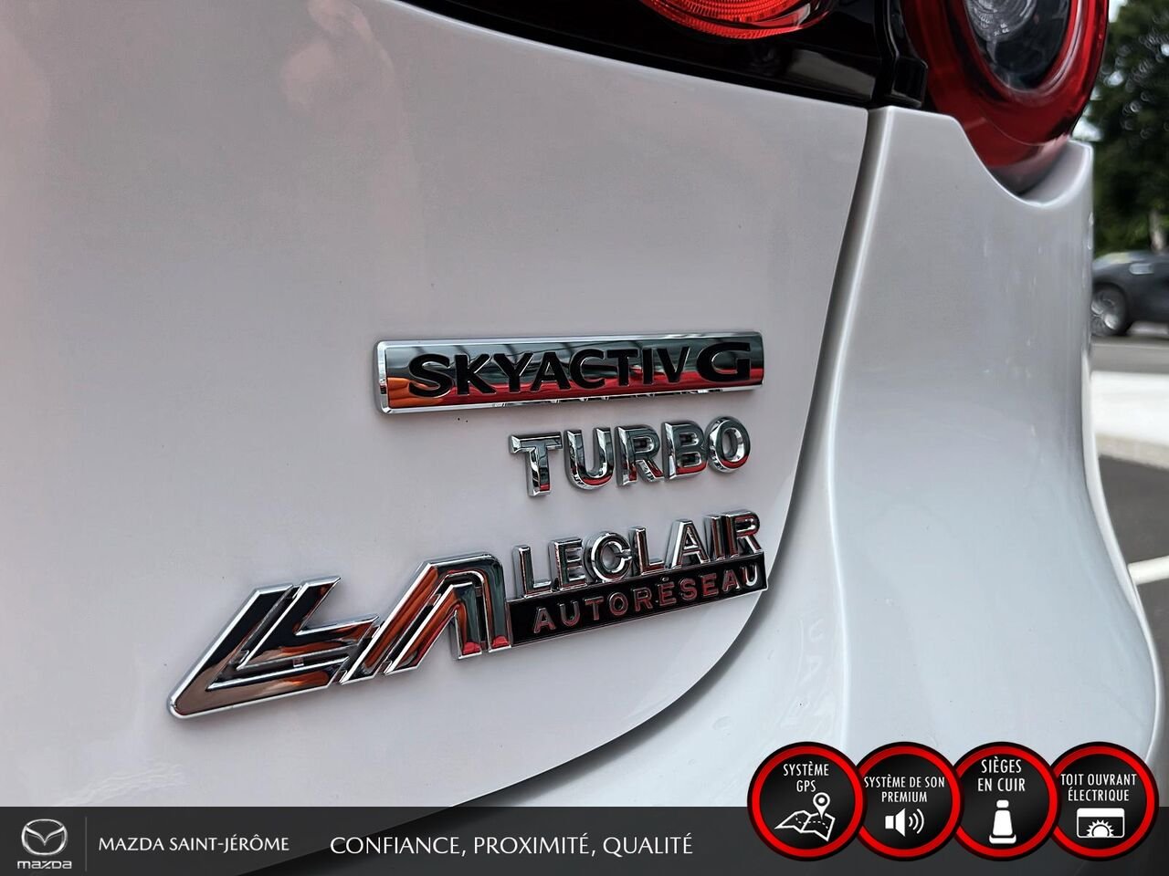 2025 Mazda Mazda3 Sport GT avec moteur turbo | CUIR ROUGE | AWD | TOIT OUVRANT White Saint-Jérôme - photo #8