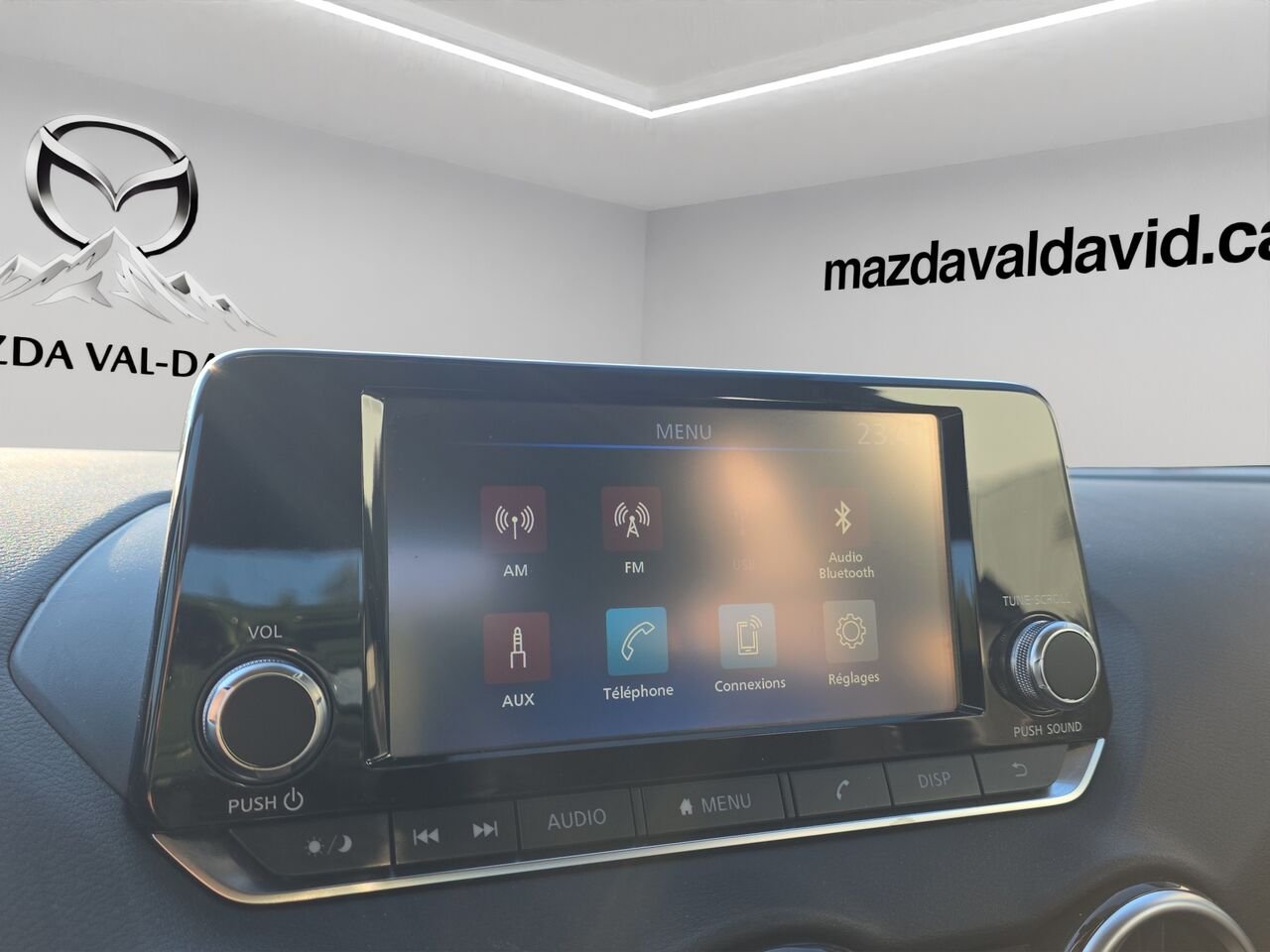 Nissan Sentra S Plus CVT, caméra de recul, commande audio au volant, Apple Carplay 2024 Noir Val-David - photo #13