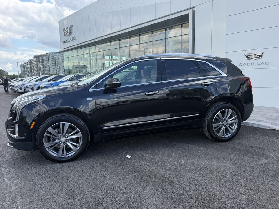 2022 Cadillac XT5 2022 Black