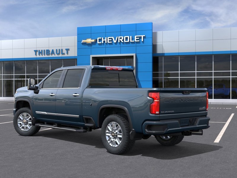CHEVROLET SILVERADO 2500HD High Country cabine multiplace 4RM 159 po 2026 Bleu Sherbrooke - photo #2