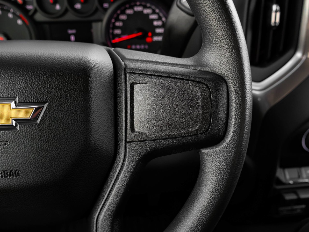 2024 Chevrolet Silverado 1500 4WD Crew Cab 147 Custom Black Sherwood Park - photo #25
