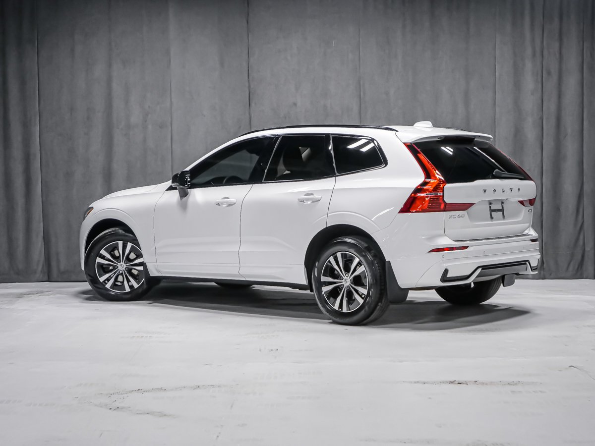 Volvo XC60 B5 CORE DARK 2024 Blanc Montréal - photo #3