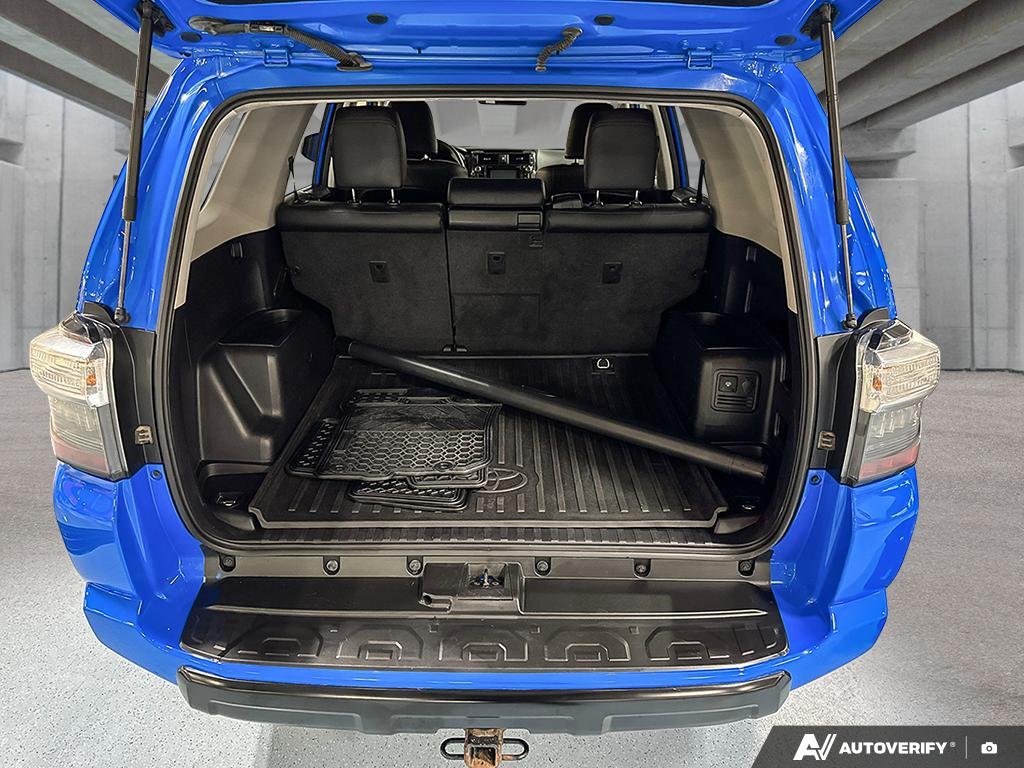 2019 Toyota 4Runner 2600954A | 4WD Blue Edmonton - photo #10