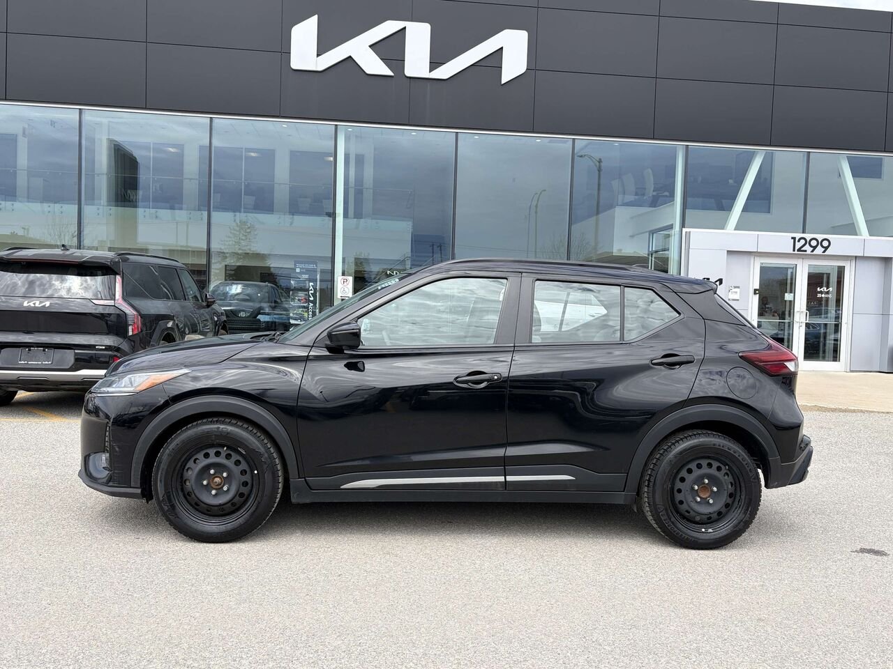 2023 Nissan Kicks Black Gatineau - photo #2