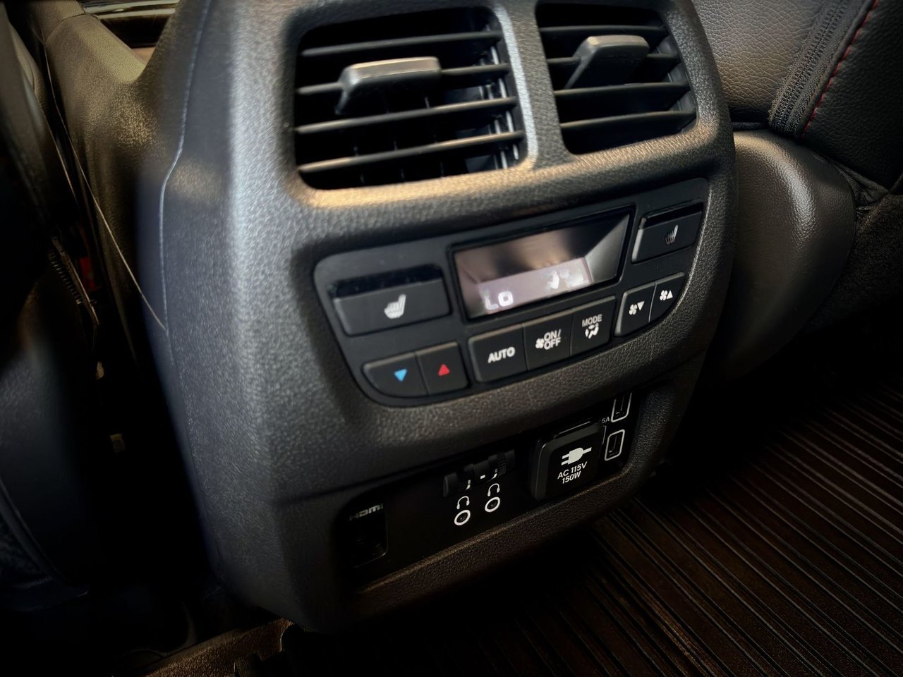 2019 Honda Pilot Black Notre-Dame-des-Prairies - photo #30