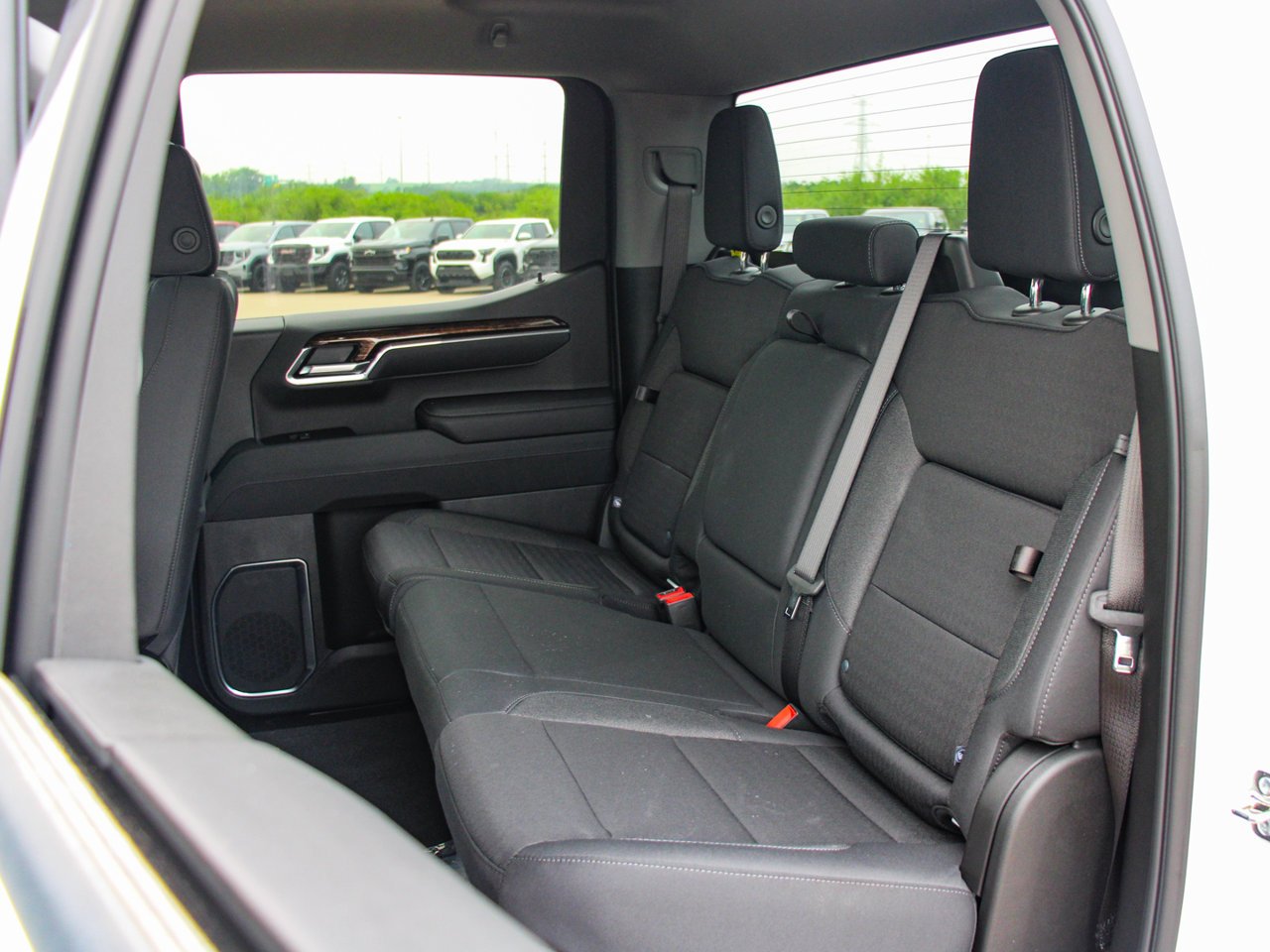2025 GMC Sierra 1500 4WD Crew Cab 147 Elevation White Sherwood Park - photo #28