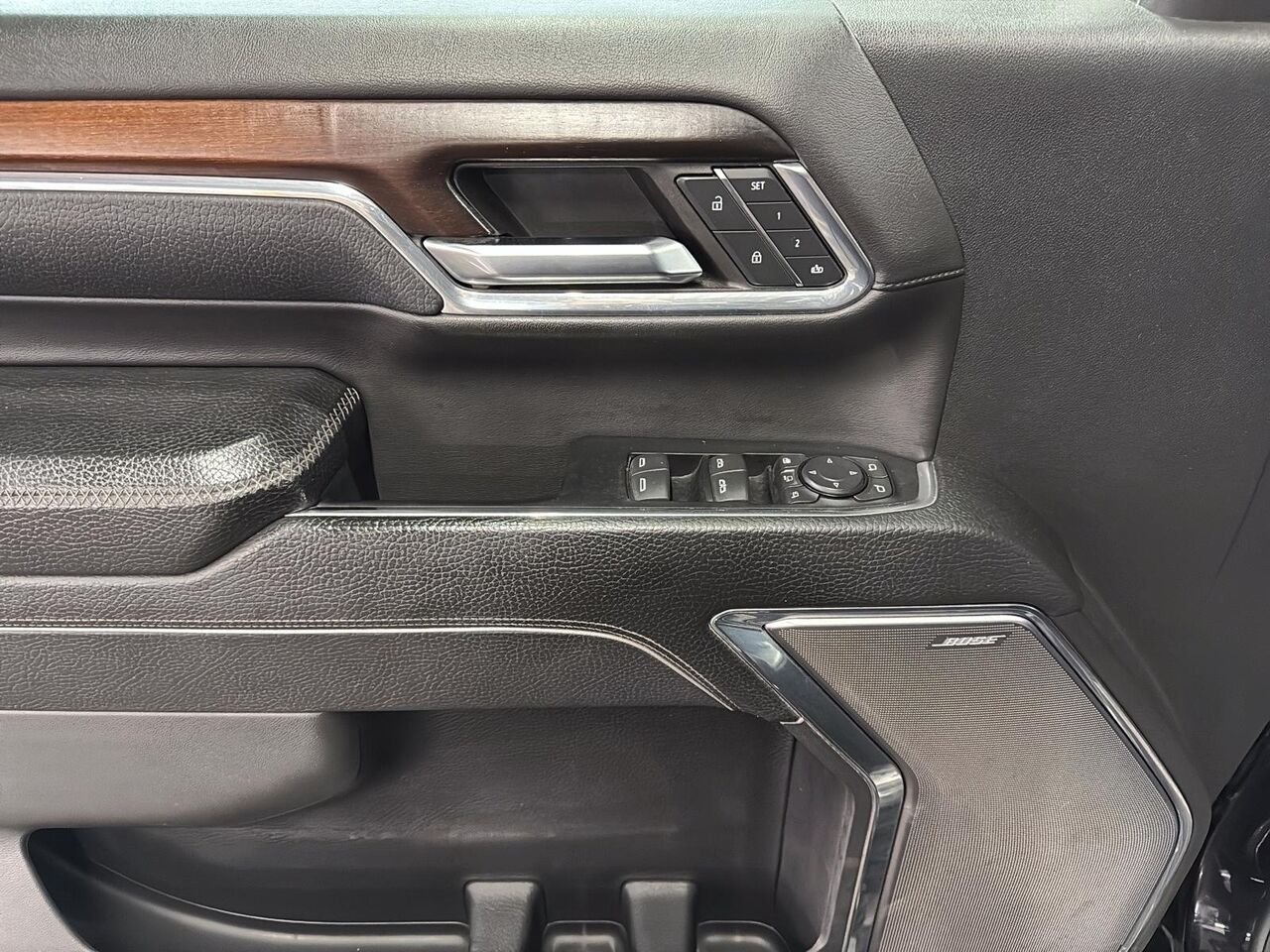 2024 GMC SIERRA 2500 DENALI Black Saint-Hyacinthe - photo #9