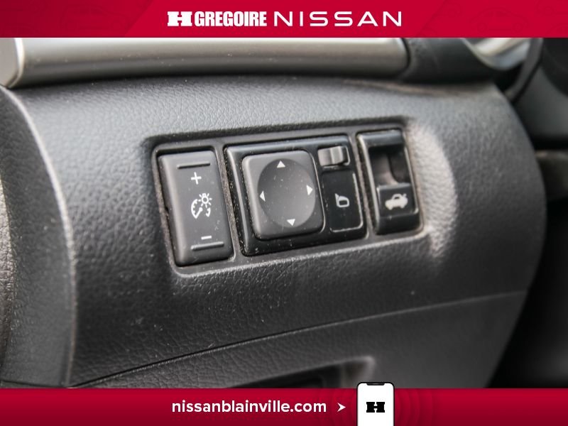Nissan Sentra 2017 Blanc Laval - photo #13