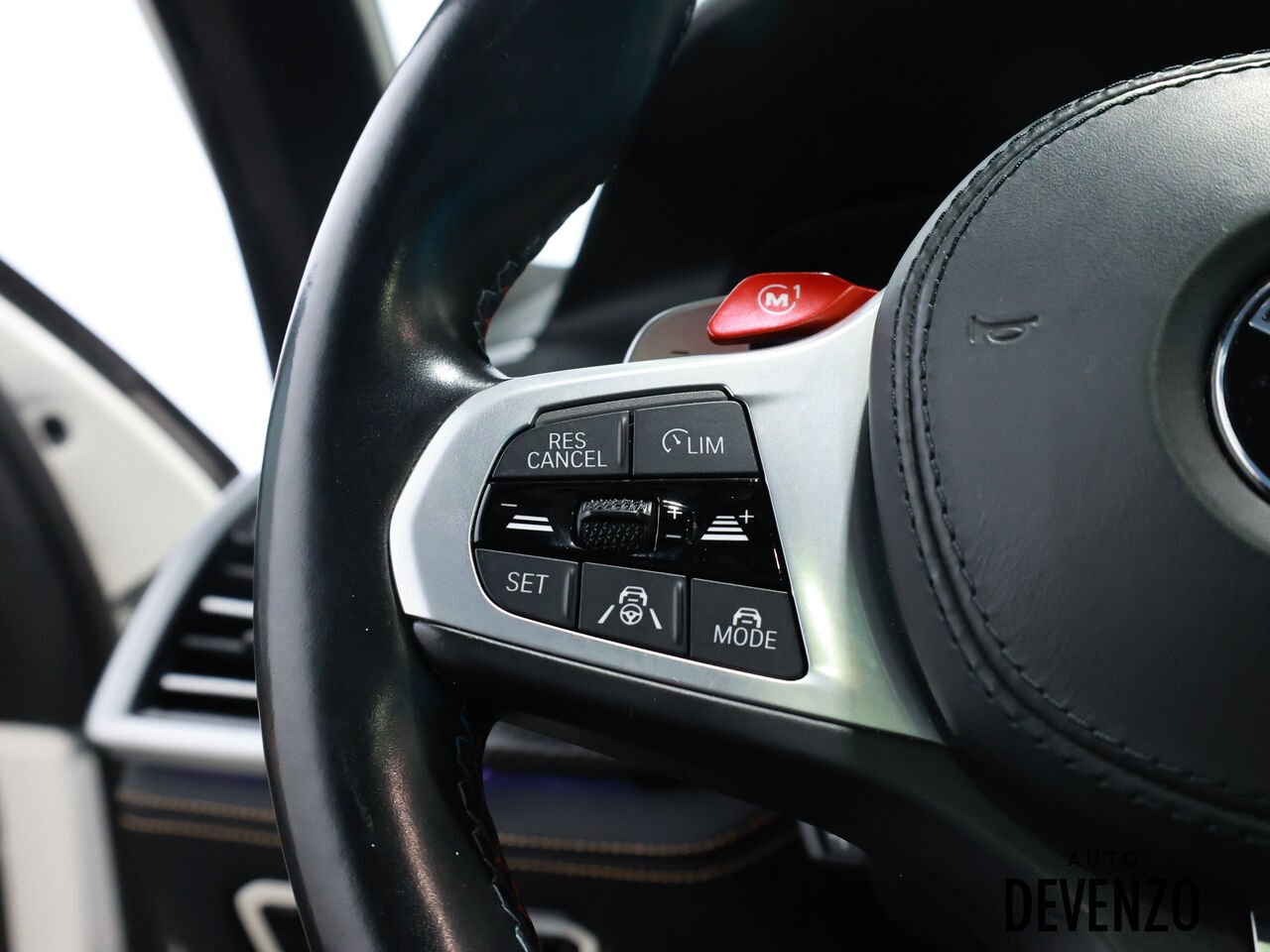 2022 BMW X5 M White Saint-Eustache - photo #15