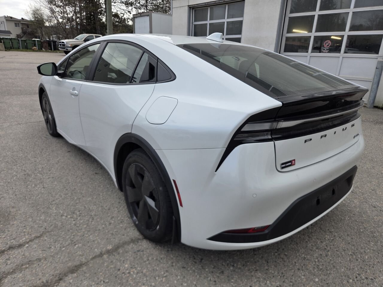 2025 Toyota PRIUS HYBRIDE BRANCHABLE White Mont-Laurier - photo #6