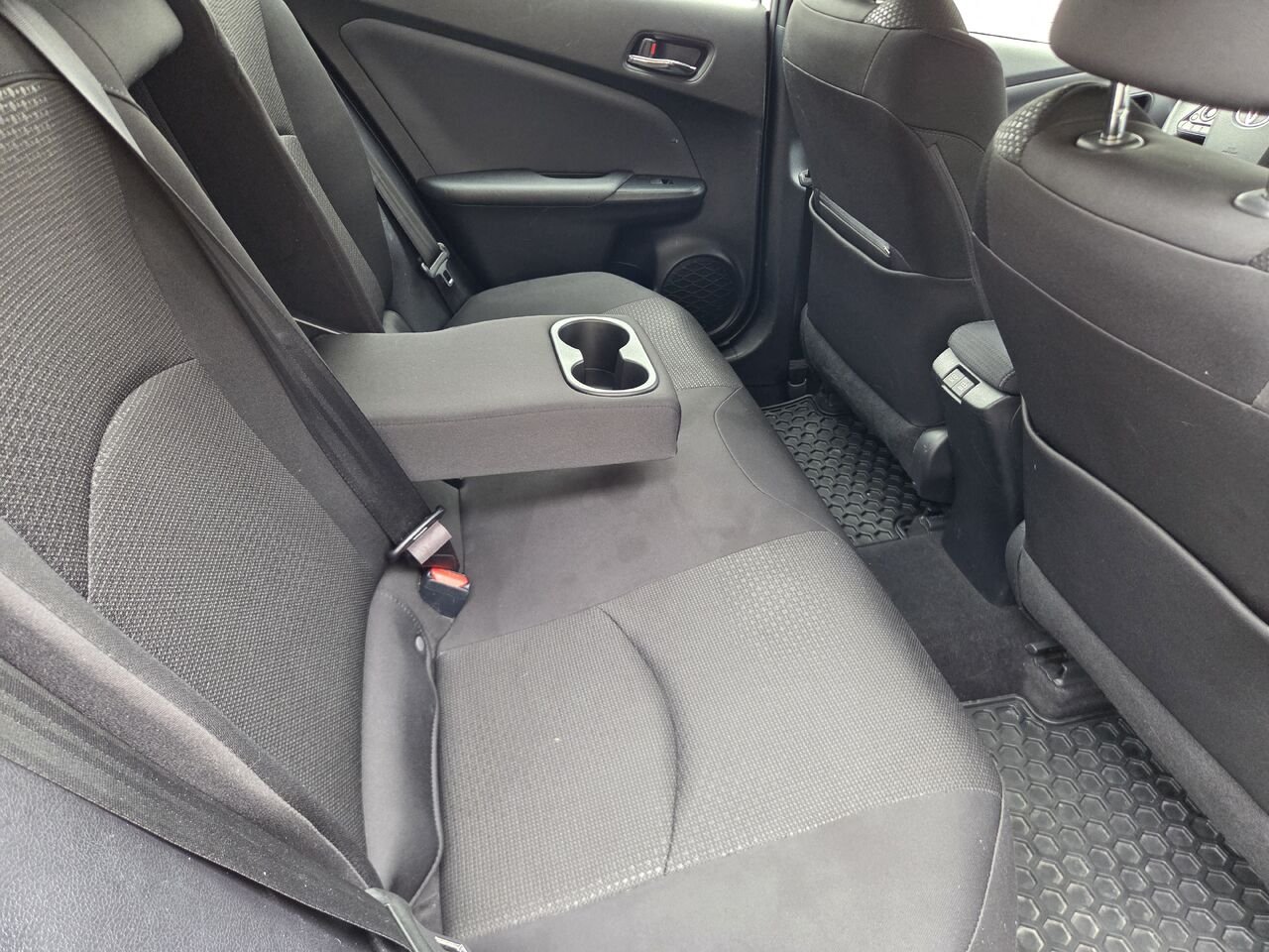 Toyota PRIUS 2020 Blanc Mont-Laurier - photo #9