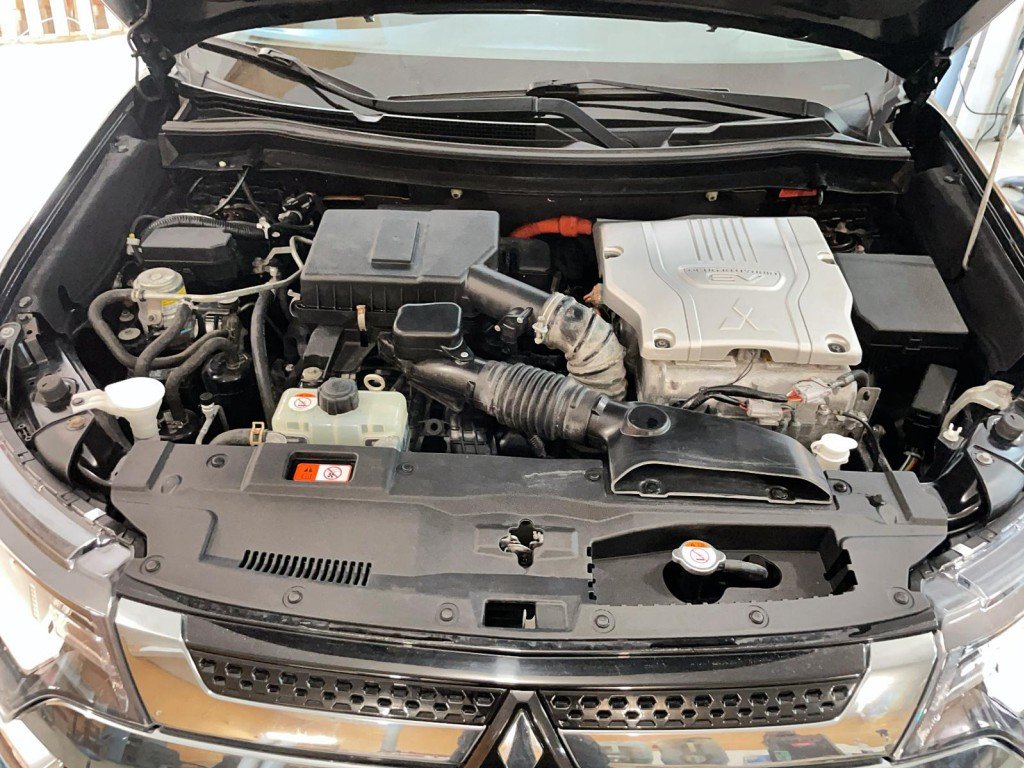 Mitsubishi OUTLANDER 2019 Noir Amos - photo #23