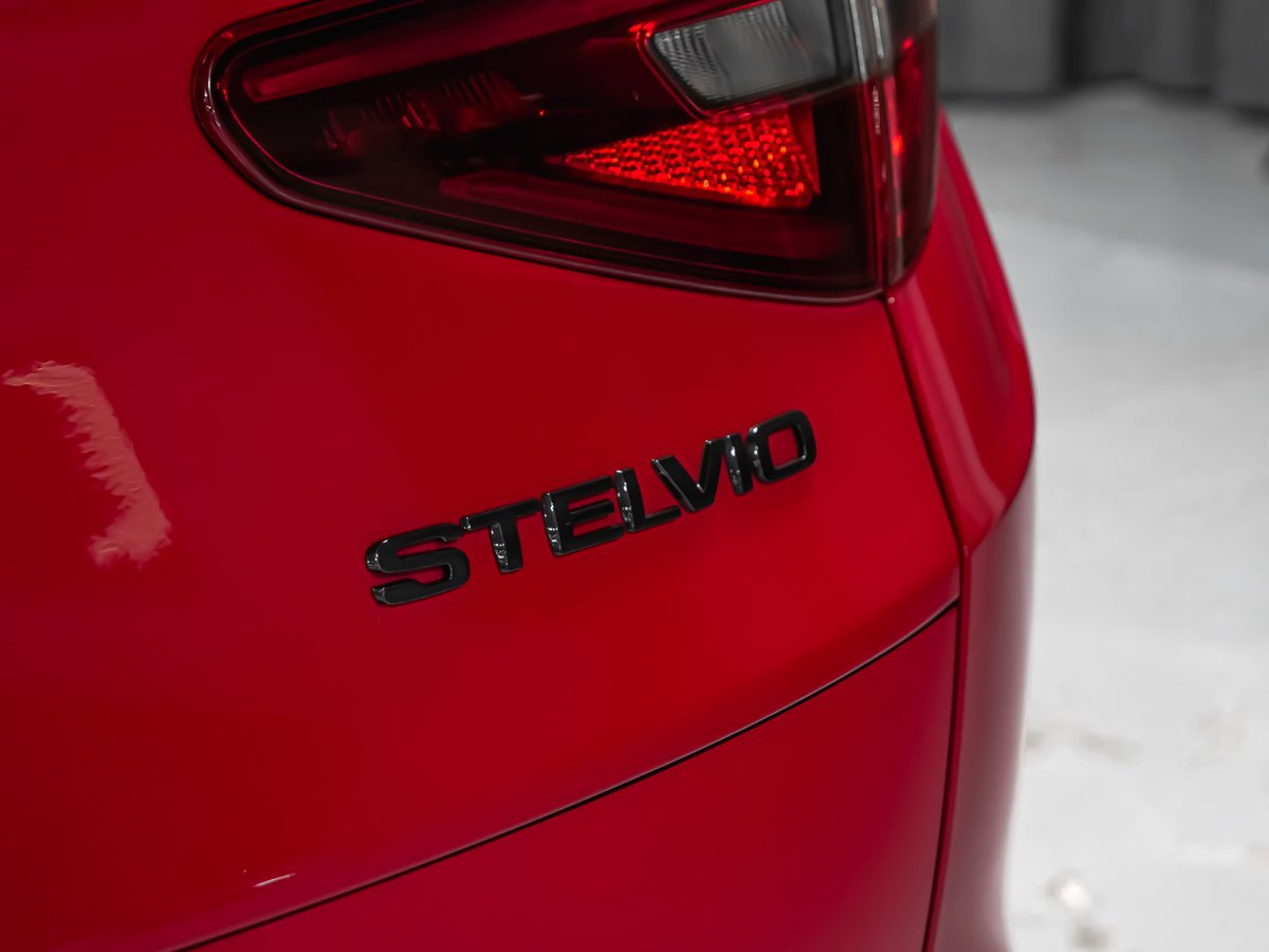 Alfa Romeo Stelvio Ti 2021 Rouge Montréal - photo #6
