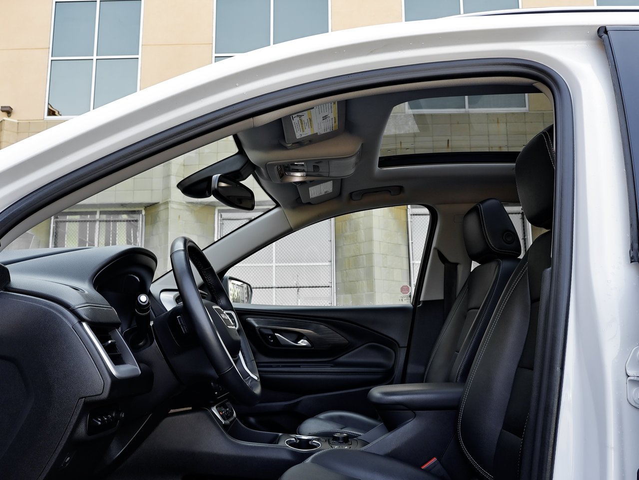 2024 GMC Terrain AWD 4dr SLT White Sherwood Park - photo #15