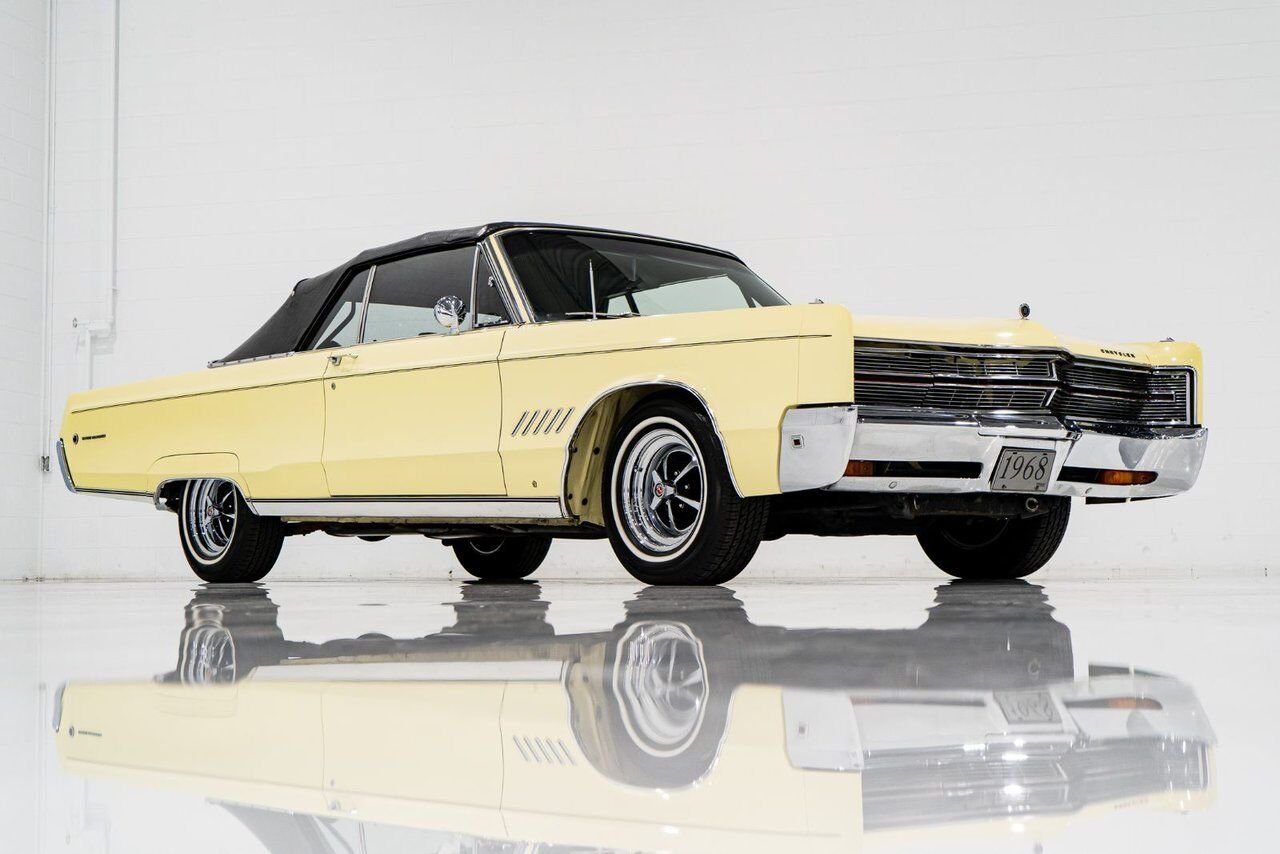 Chrysler 300 PRIX EN USD 440cu.in. Fully restored example 1968 Jaune Montréal - photo #53