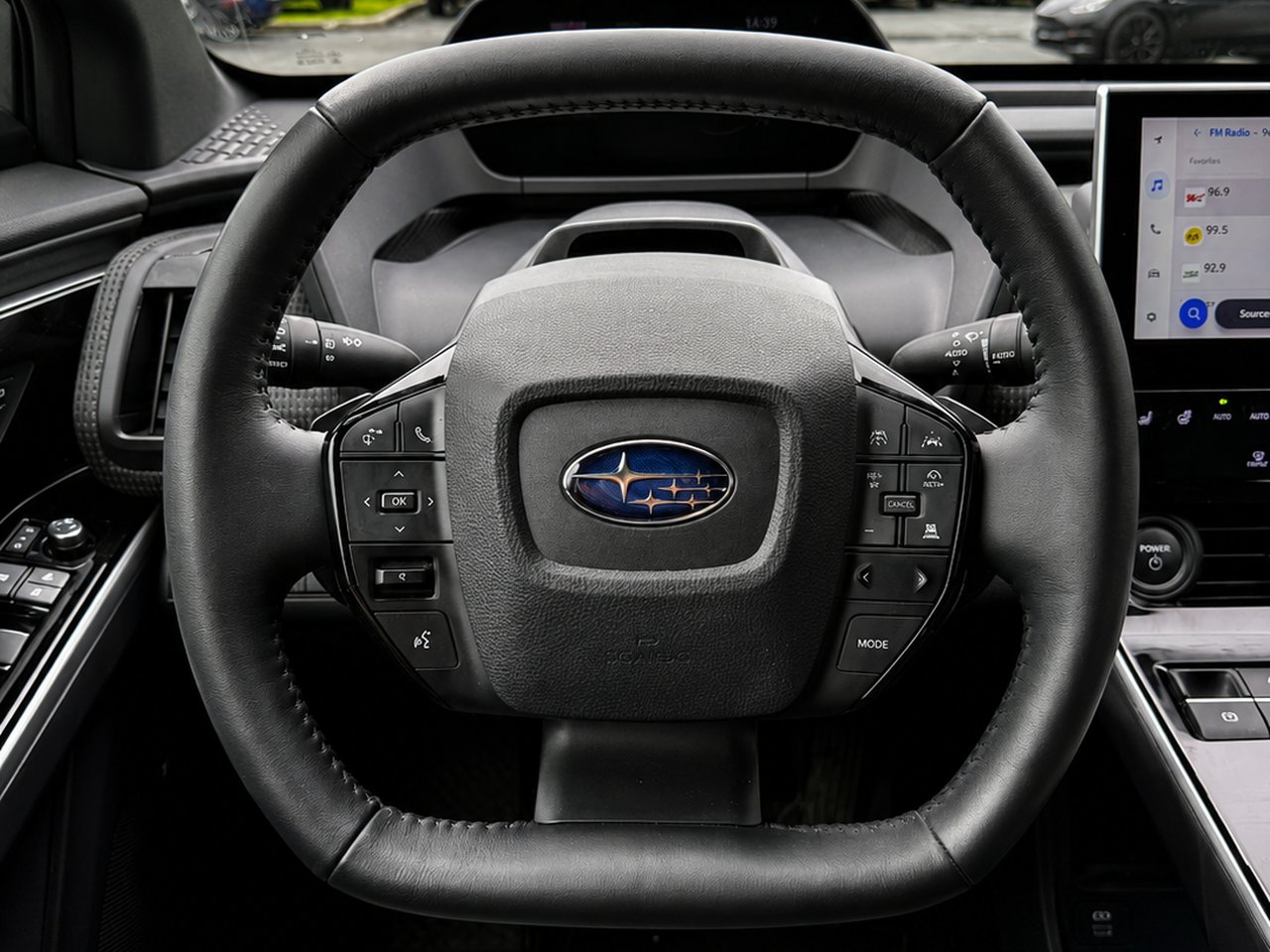 Subaru Solterra 2024 Gris Granby - photo #14