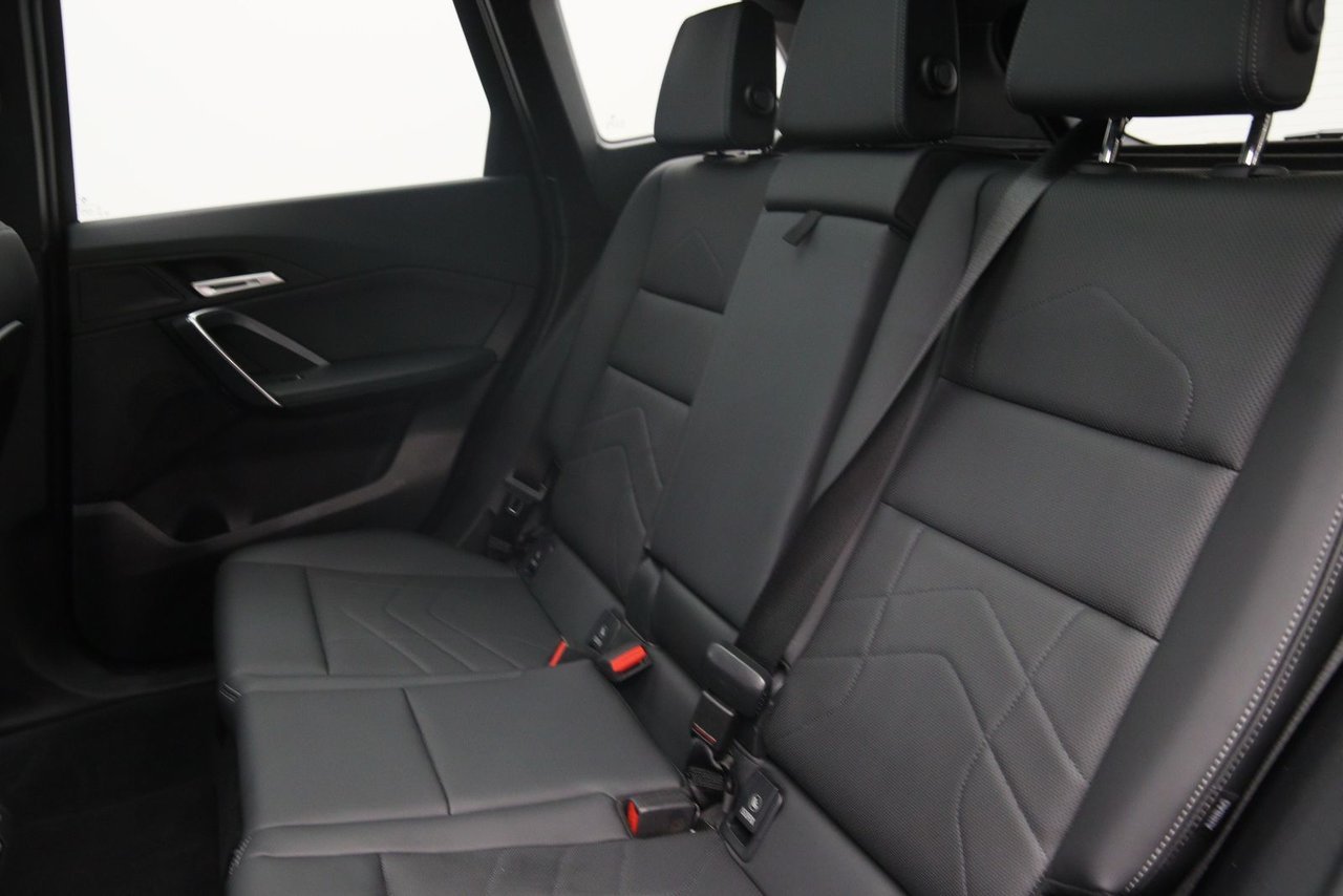 2025 BMW X1 xDrive28i Black Baie-Comeau - photo #9