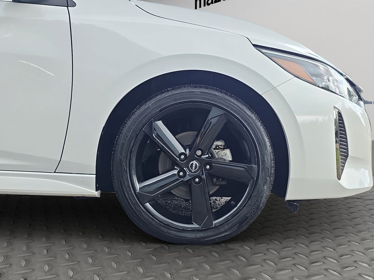 Nissan Sentra SR CVT, toit ouvrant, commande audio au volant, cruise control 2024 Blanc Val-David - photo #25