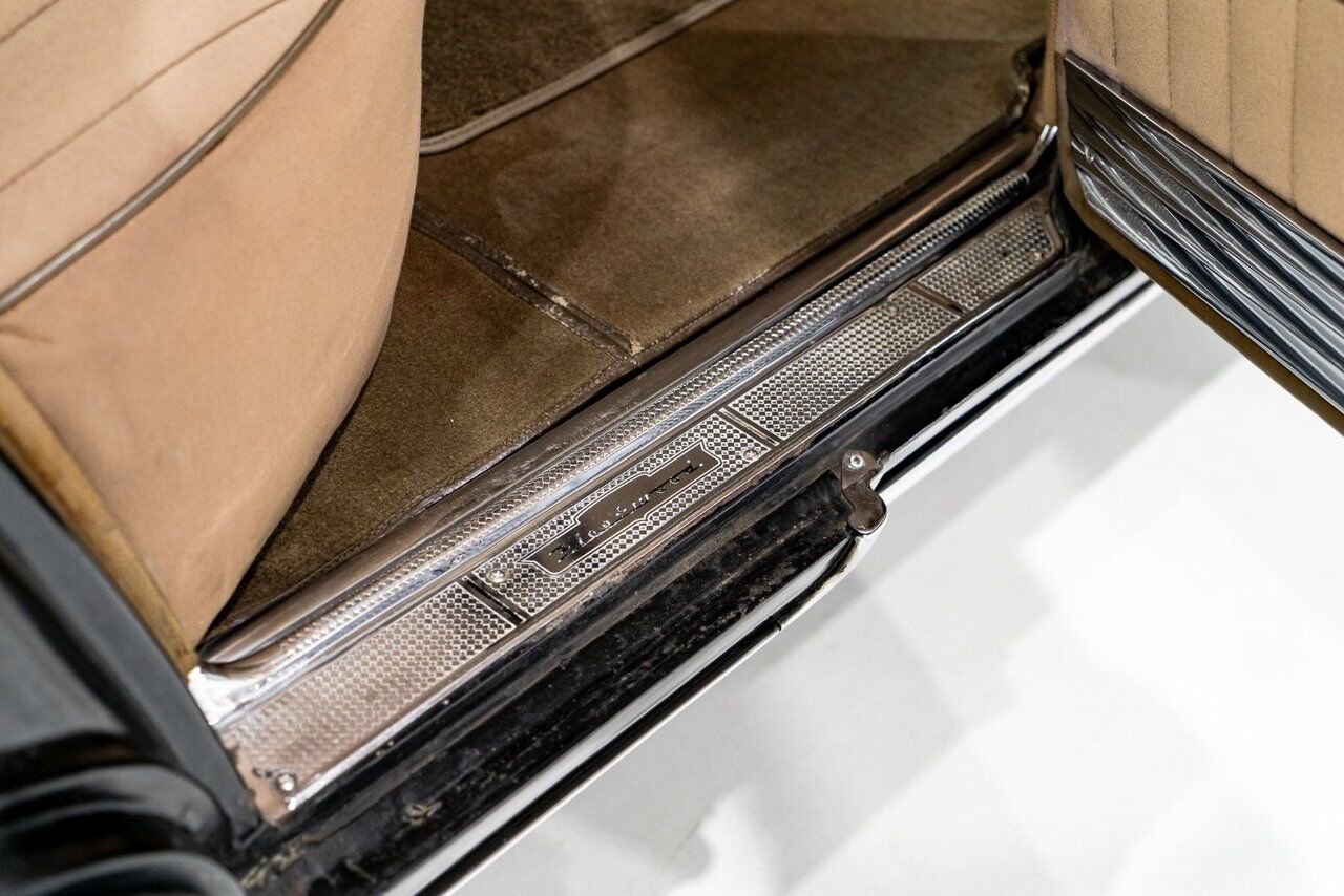 Cadillac Fleetwood Unrestored factory black paint **PRICE IN USD** 1951 Noir Montréal - photo #72